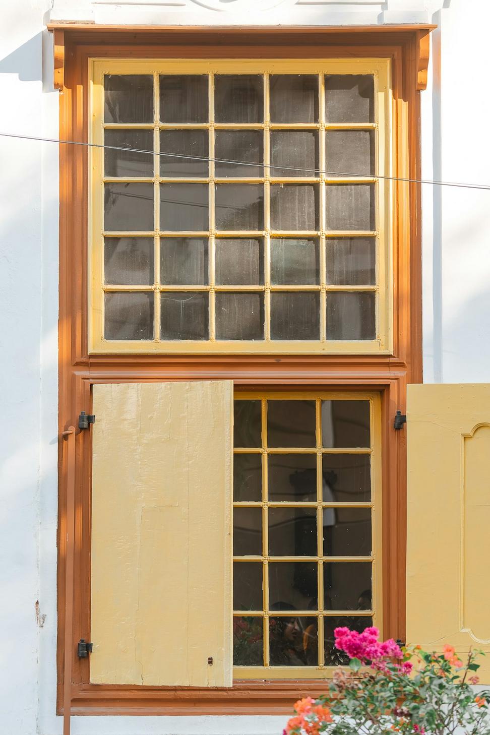 Fire-rated glass